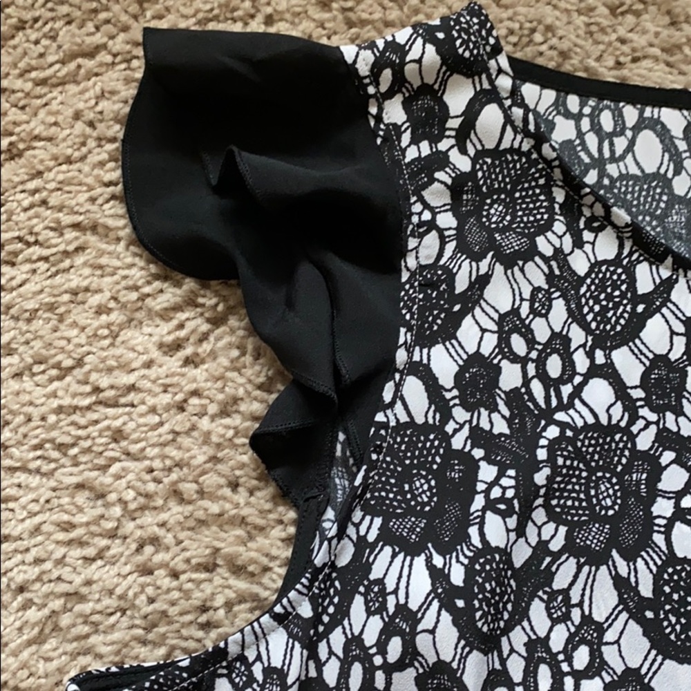 Kensie Black & White Blouse - Picture 4 of 7
